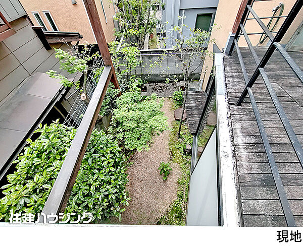 現場の建物から見た外観