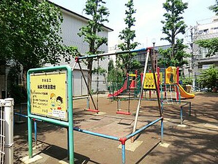 周辺環境:鳩森児童遊園地