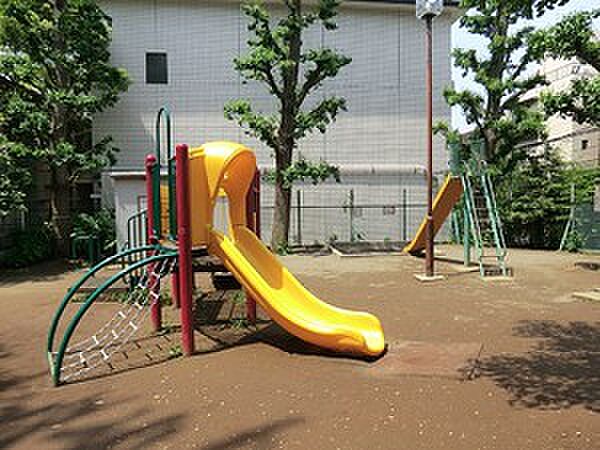 周辺環境:鳩森児童遊園地