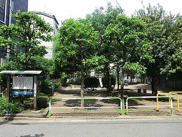 周辺環境:三軒茶屋二丁目公園
