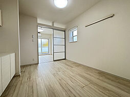 リブリ・高野 201 2階1LDKのリビング/ダイニング