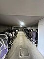 駐輪場は屋内に...