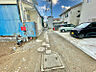 外観：前面道路