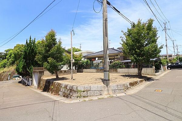 「他社で住宅ローンに落ちてしまった」「車のローンが残っている」など、住宅ローンでお困りの方はぜひ一度弊社までご相談ください。