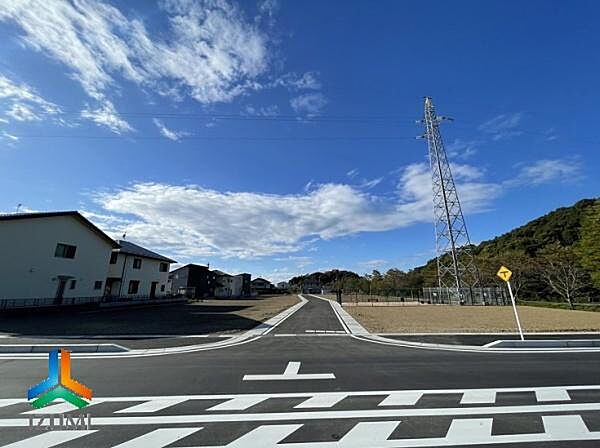 前面道路が広く出入りしやすい場所