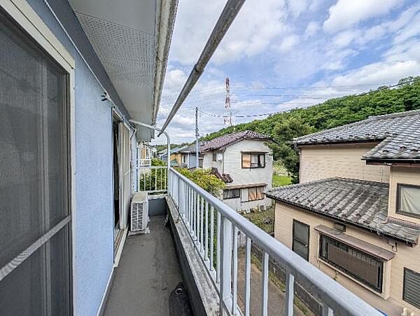 南西向きのベランダを撮影しております!!