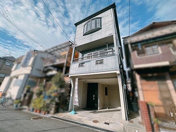 3階建て！外観も綺麗です！