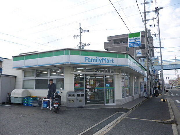ファミリーマート東大阪池島店まで807m