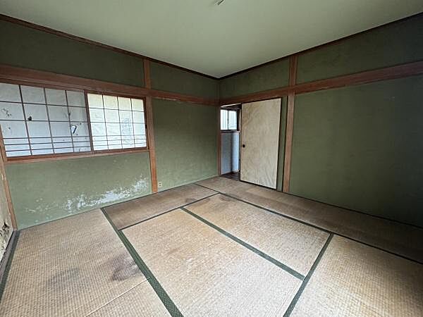 昔ながらの趣を残した和室。お好みに合わせたリフォームで理想の住空間づくりが可能です。
