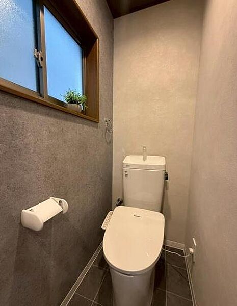 明るさと清潔感に配慮した気持ちの良いトイレ空間！