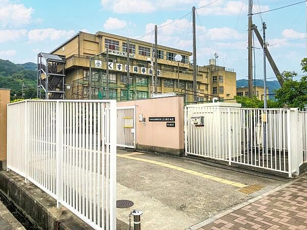 東大阪市立義務教育学校くすは縄手南校（後期課程）まで756m