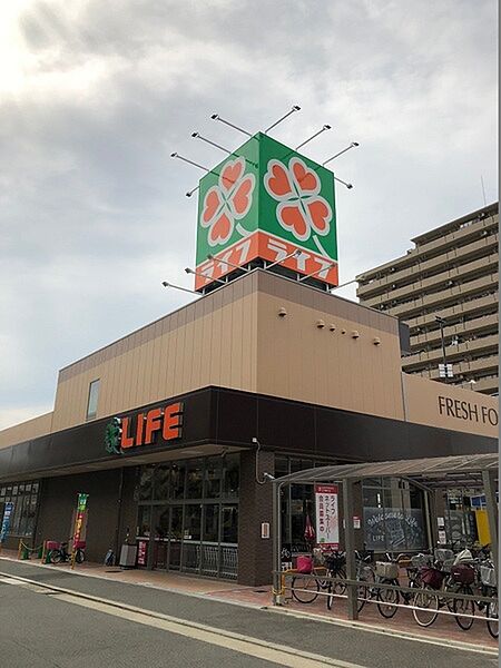 ライフ鶴見今津北店まで1388m