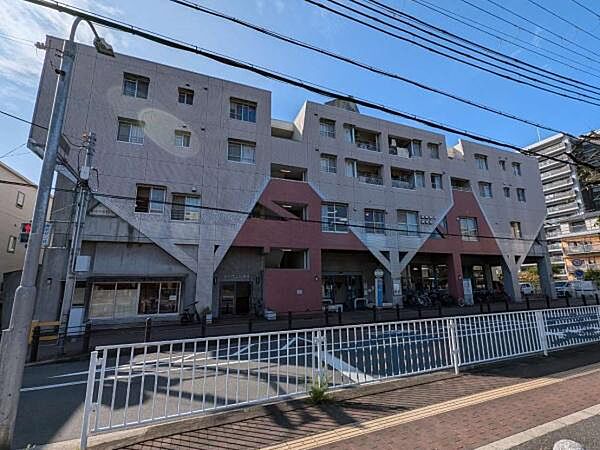 中鴻池リージョンセンター（グリーンパル）まで824m