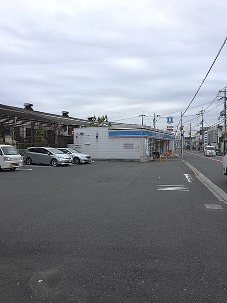 ローソン　東大阪箕輪2丁目店まで963m