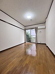 マンション神保 101 1階ワンルームのリビング/ダイニング