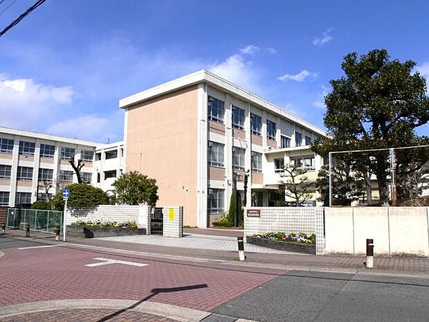 名古屋市立鳴子台中学校まで560m