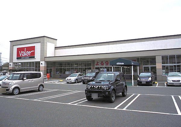 バロー日進岩崎店まで640m