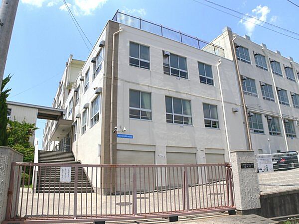 名古屋市立片平小学校まで900m