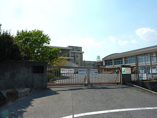 東郷町立春木台小学校まで1000m