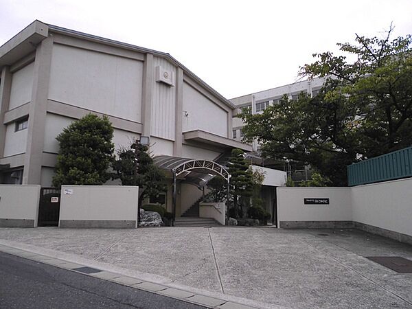 名古屋市立神沢中学校まで604m