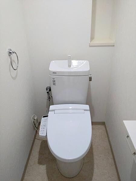 温水洗浄便座付トイレ