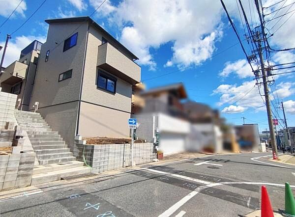 現地と前面道路
