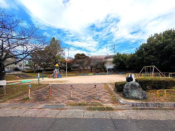三郎廻間第二公園まで160m