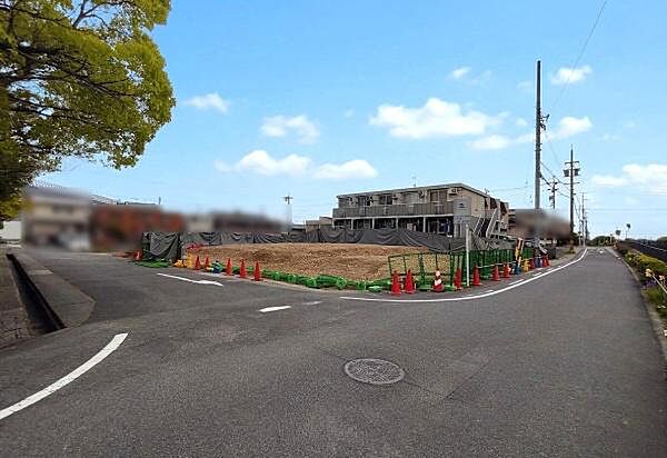 現地と前面道路