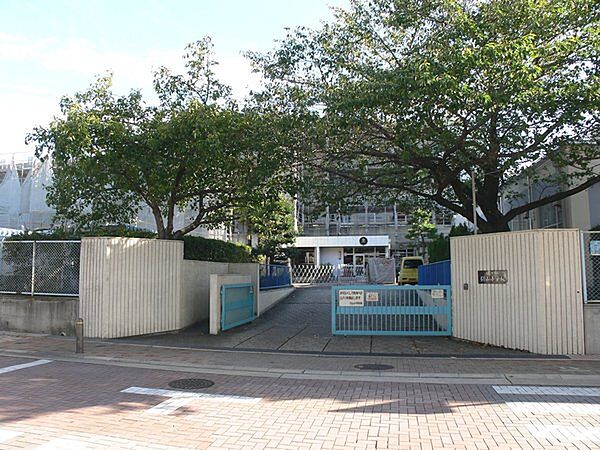 名古屋市立引山小学校まで140m