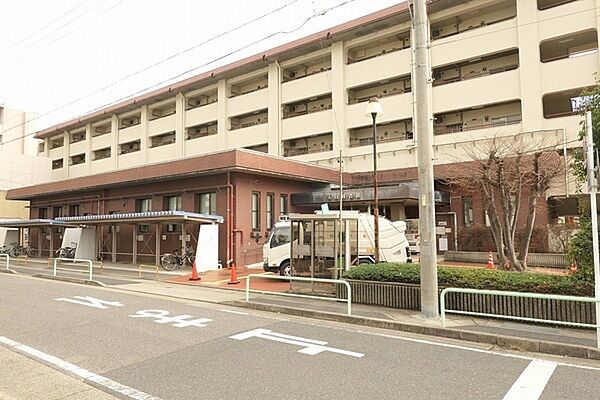 名古屋市天白図書館まで116m