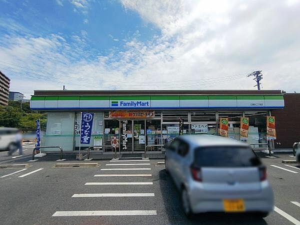 ファミリーマート日進栄二丁目店まで140m