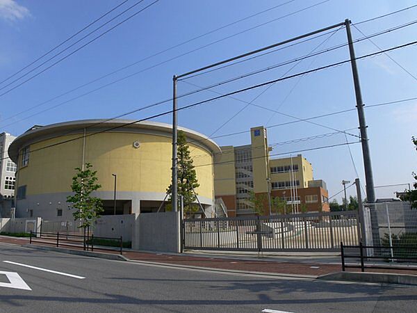 日進市立赤池小学校まで1660m