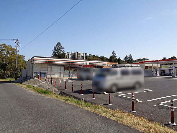 セブンイレブン日進赤池町箕ノ手店まで400m