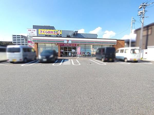 セブンイレブン名古屋鳴子町3丁目店まで430m
