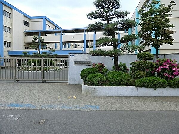 茅ヶ崎市立香川小学校まで500m