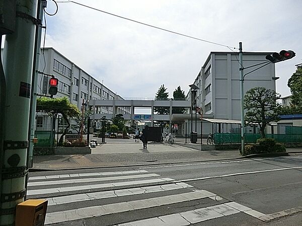 茅ヶ崎市立鶴が台中学校まで720m