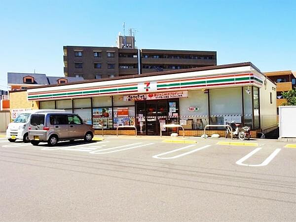 セブンイレブン横浜川島西店まで410m