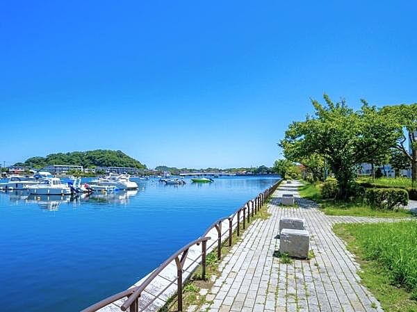 平潟湾プロムナードまで約100ｍ