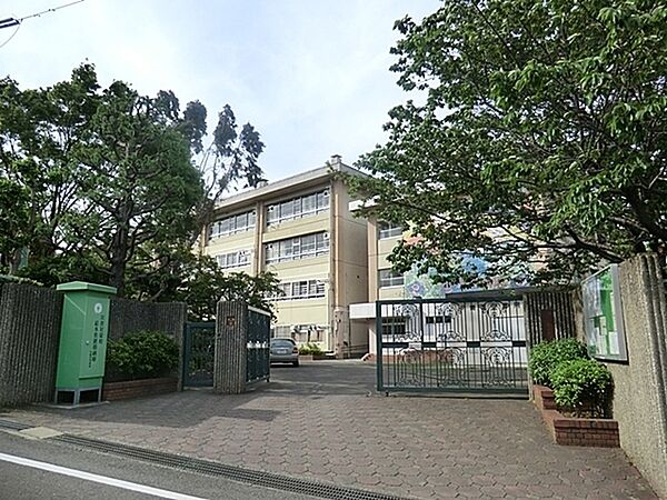 川崎市立有馬中学校まで1025m