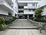 周辺：横浜市立本町小学校まで1000m