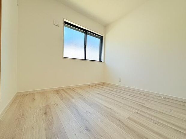 「光と木の温もりが織りなす、安らぎの空間」お子様のお部屋に
