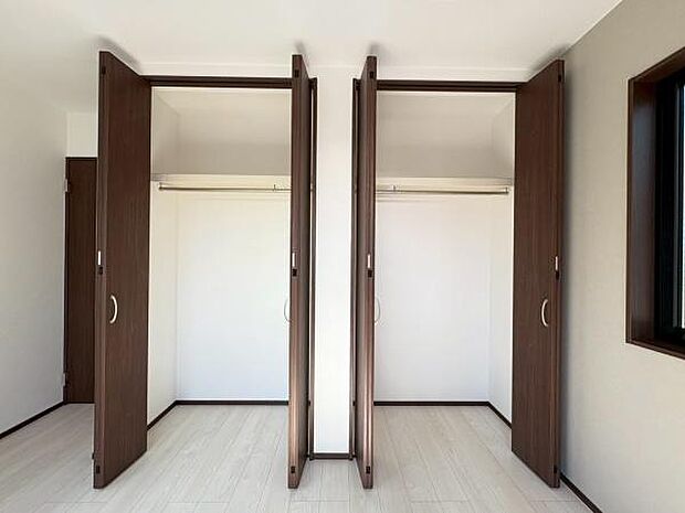 暮らしやすさを大きく左右する収納を、豊富に配置し使い勝手を考慮した間取りです。空間を余すところなく有効利用した収納は生活空間をより上質なものにしてくれるはずです。