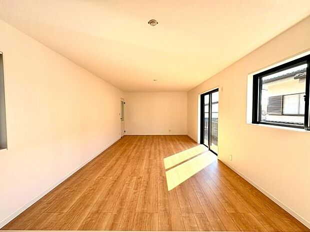 子供の笑い声やママとパパの楽しい会話、料理をする音や、テレビの音など当たり前の生活が送ることができる幸せ。そんな幸せをこの家で作り上げてみてはいかがですか。