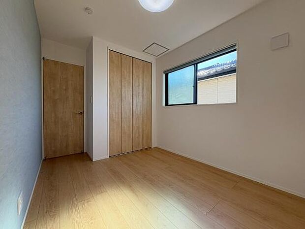 お子様部屋にもできる広さですので、ご家族構成の変化にも対応できそうですね。