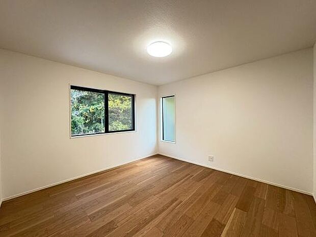 お子様部屋にもできる広さですので、ご家族構成の変化にも対応できそうですね。