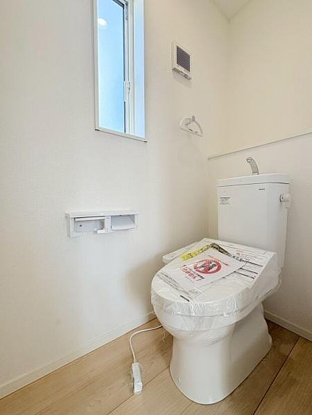 いつも綺麗に清潔に!ウォッシュレット付きトイレです。