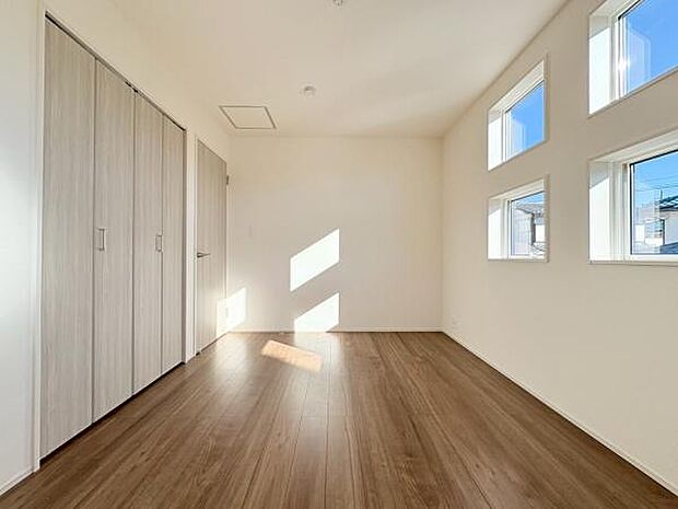 寝室6帖!日当たりが良く気持ちよく朝をむかえられそうです。