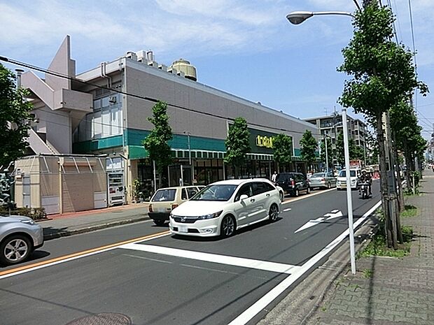 いなげやina21大和桜ケ丘店まで1423m