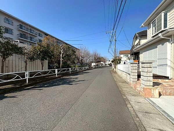 前面道路＆現地写真。