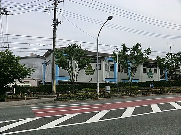 川崎青葉幼稚園まで1054m